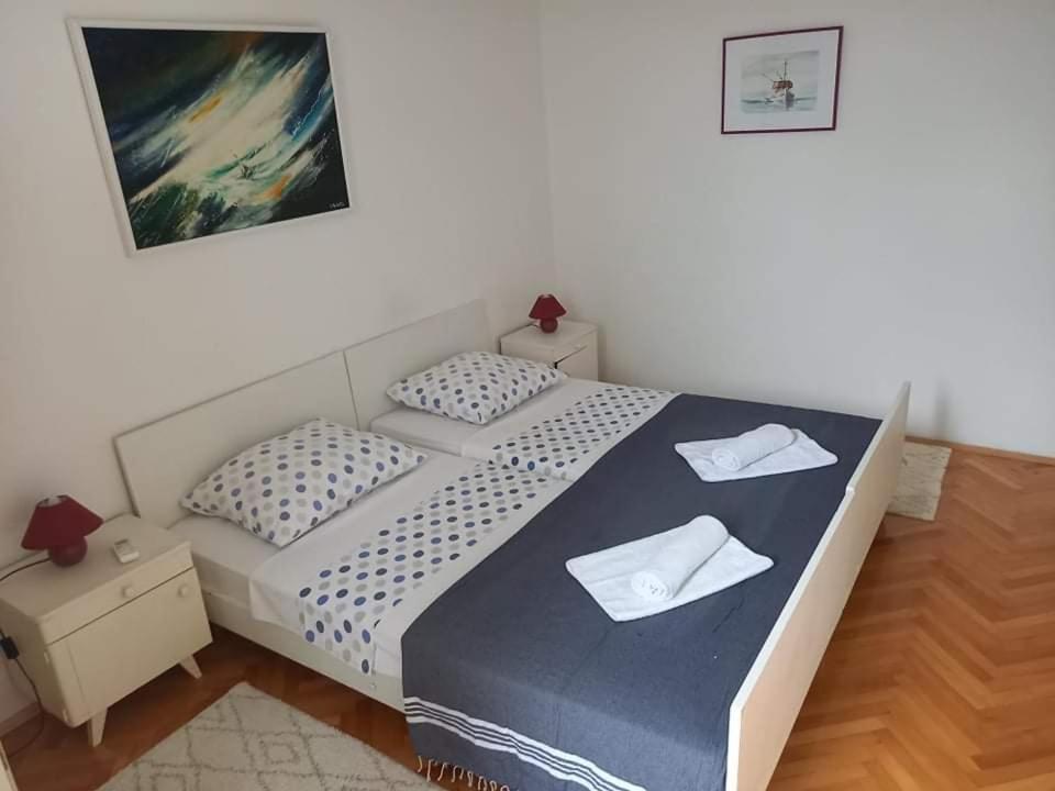 Studio Darija For 2 Persons S Terasom Wi-Fi & Parking Apartment Makarska Bagian luar foto