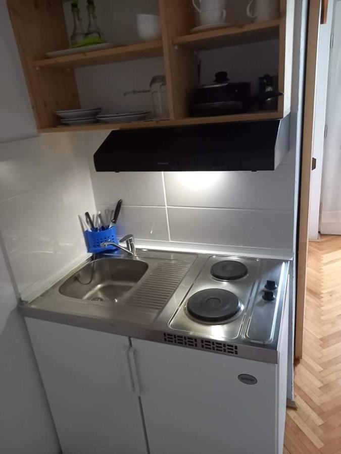 Studio Darija For 2 Persons S Terasom Wi-Fi & Parking Apartment Makarska Bagian luar foto