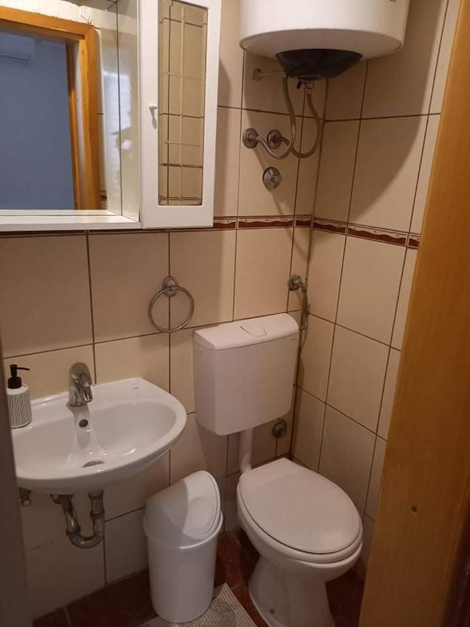 Studio Darija For 2 Persons S Terasom Wi-Fi & Parking Apartment Makarska Bagian luar foto