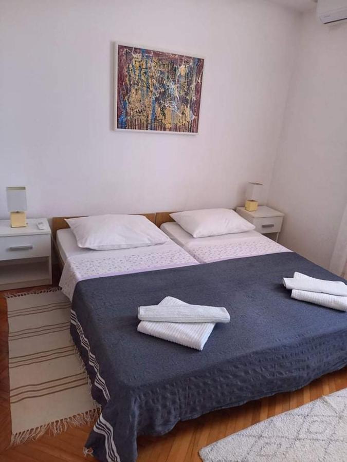 Studio Darija For 2 Persons S Terasom Wi-Fi & Parking Apartment Makarska Bagian luar foto