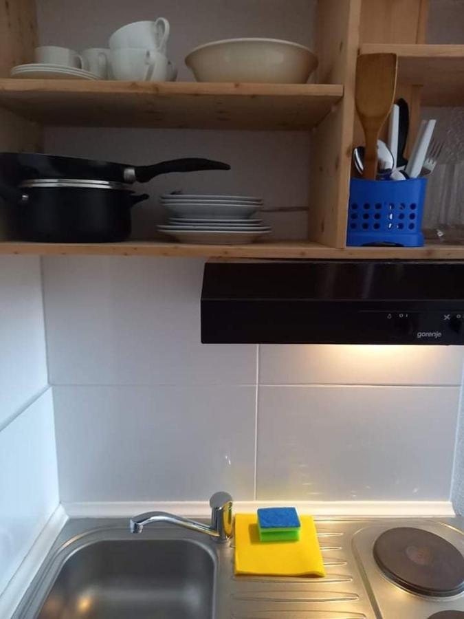 Studio Darija For 2 Persons S Terasom Wi-Fi & Parking Apartment Makarska Bagian luar foto